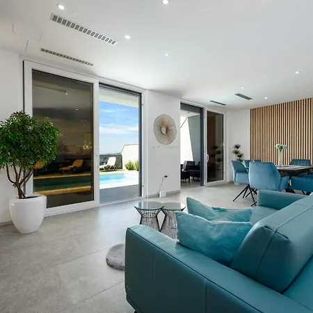 Solina Zadarvillas *